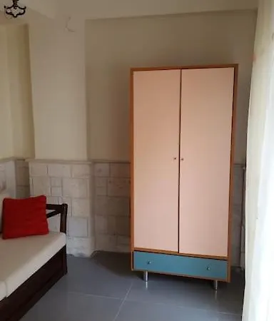 La Strangiato Villa *
